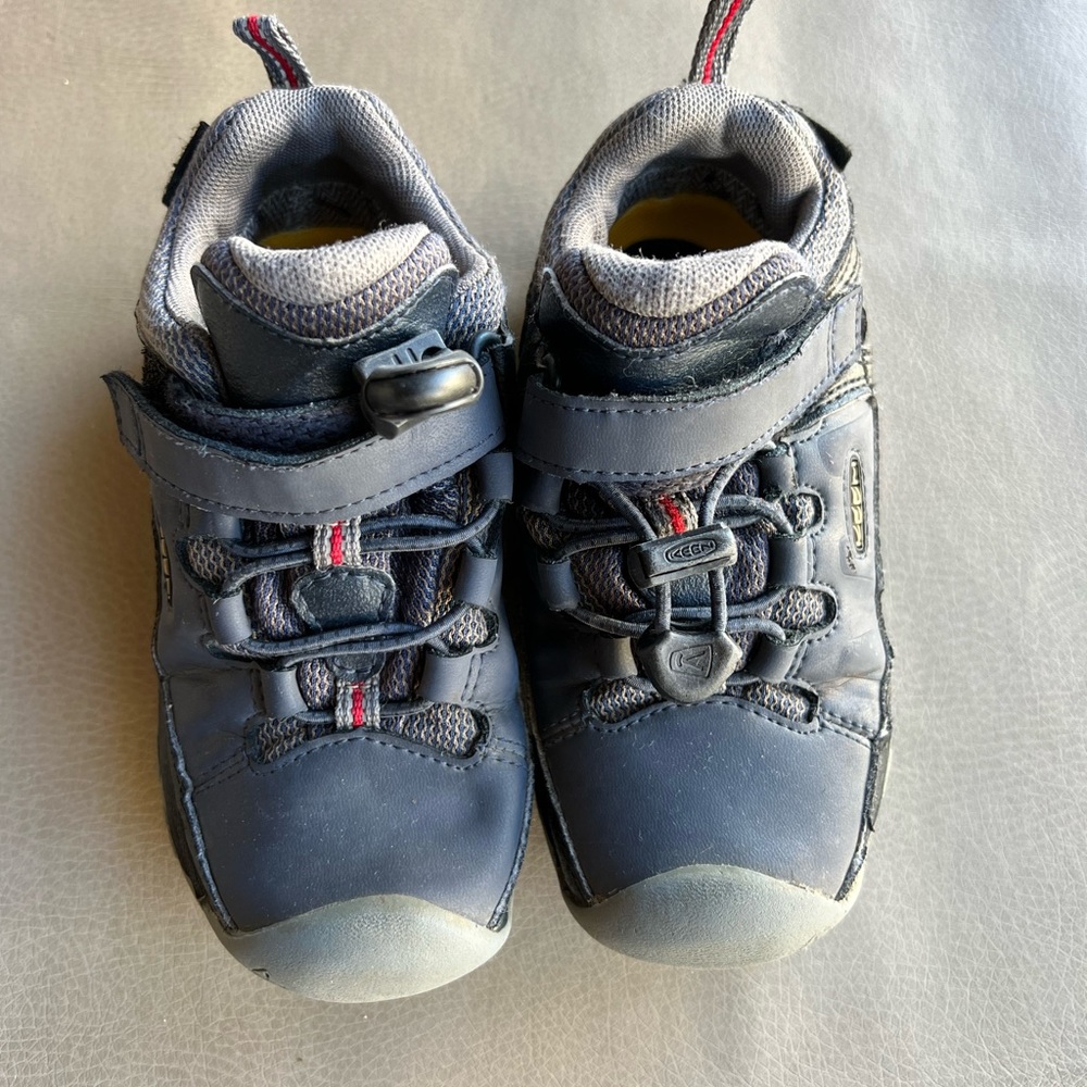Keen shoes GUC size 10.